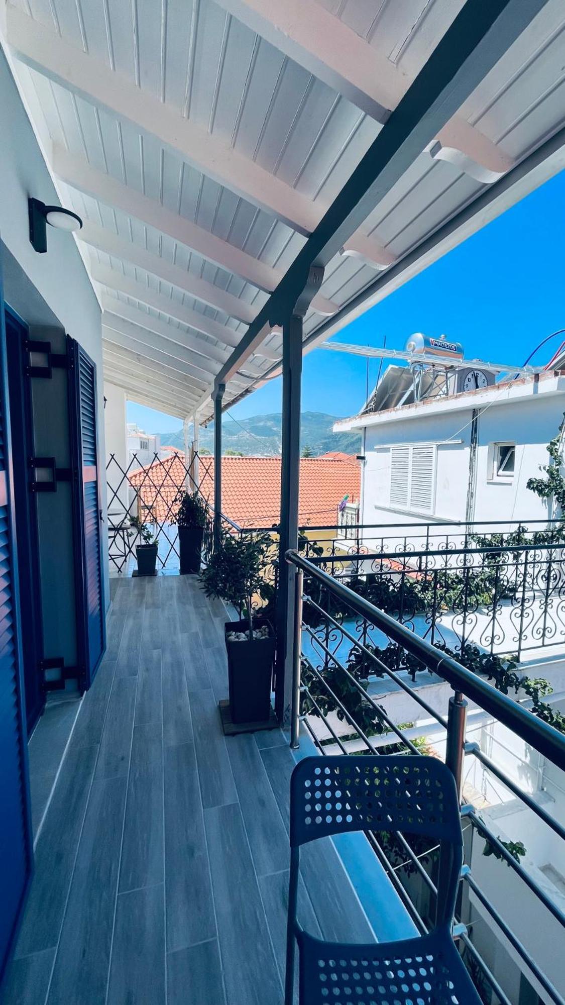 Theros Nydri (Lefkada)